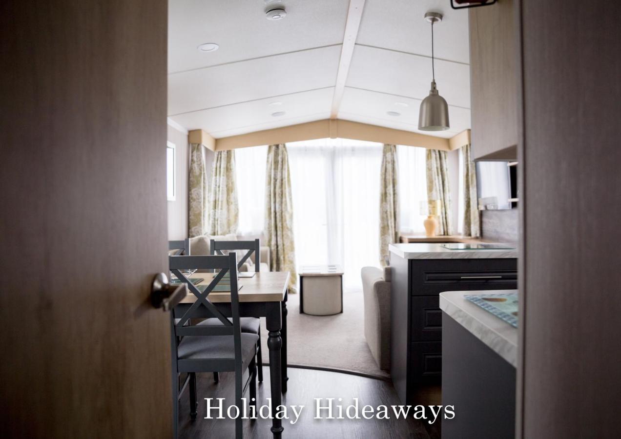 Lytchett Minster Holiday Hideaways المظهر الخارجي الصورة