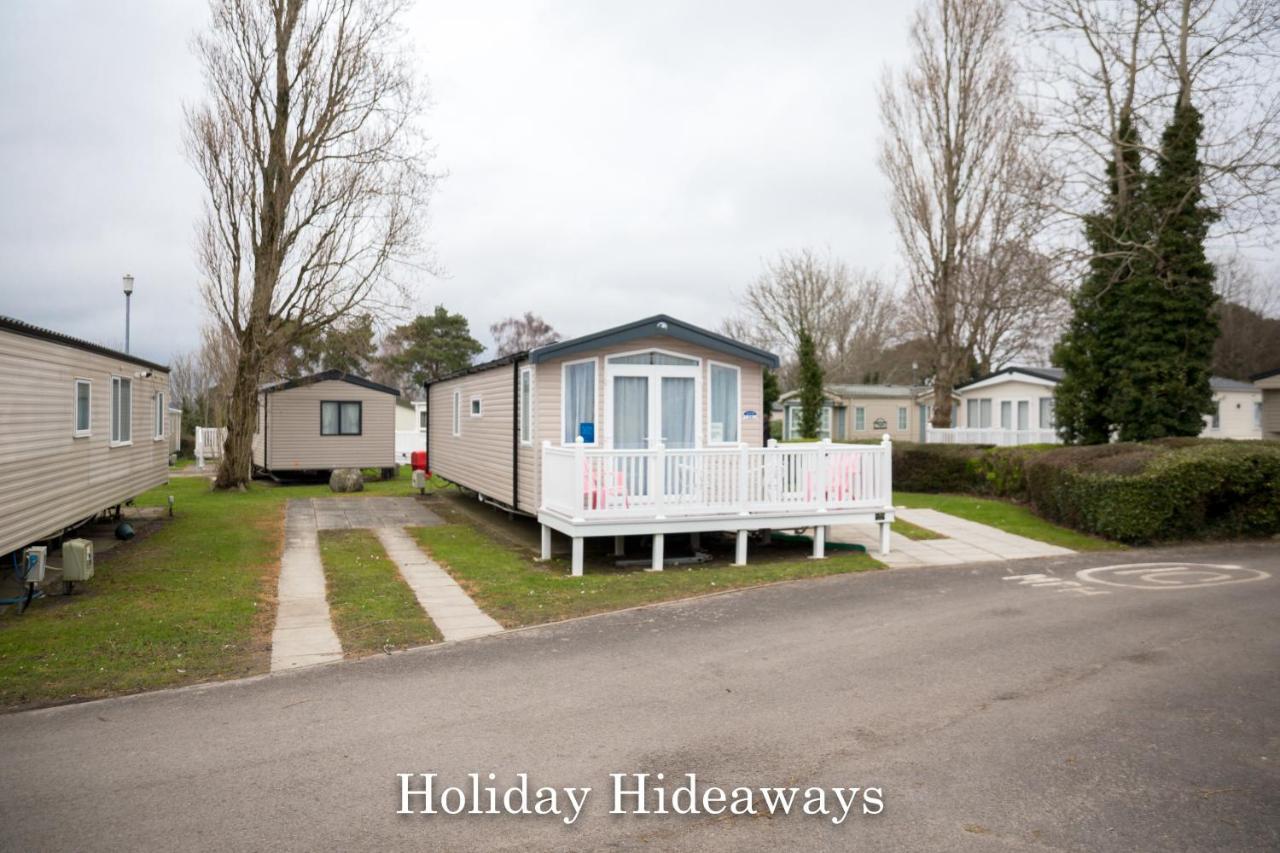 Lytchett Minster Holiday Hideaways المظهر الخارجي الصورة